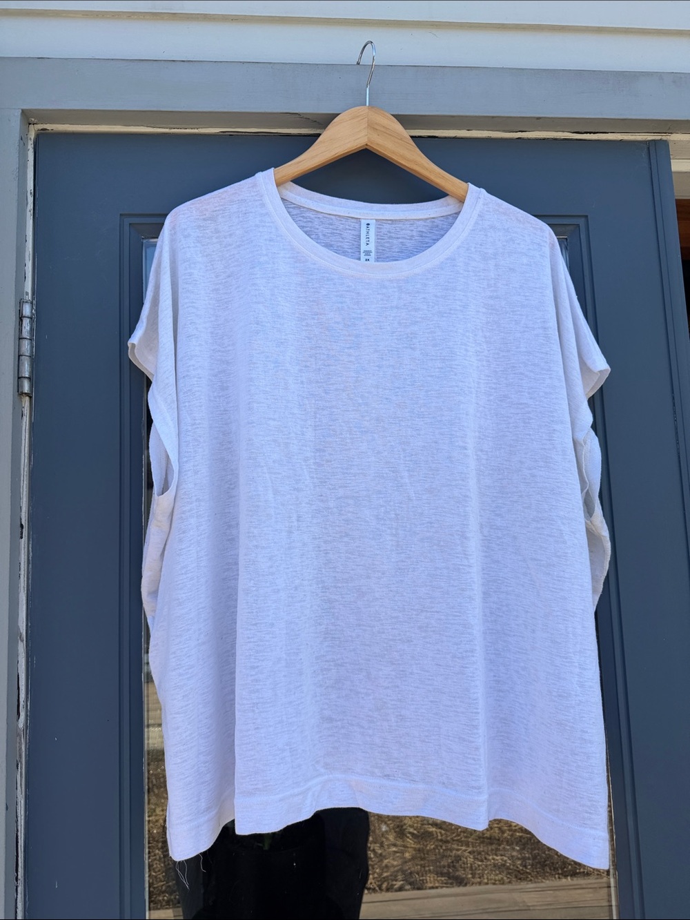 Athleta Women’s White Short Sleeve Linen-Blend Top